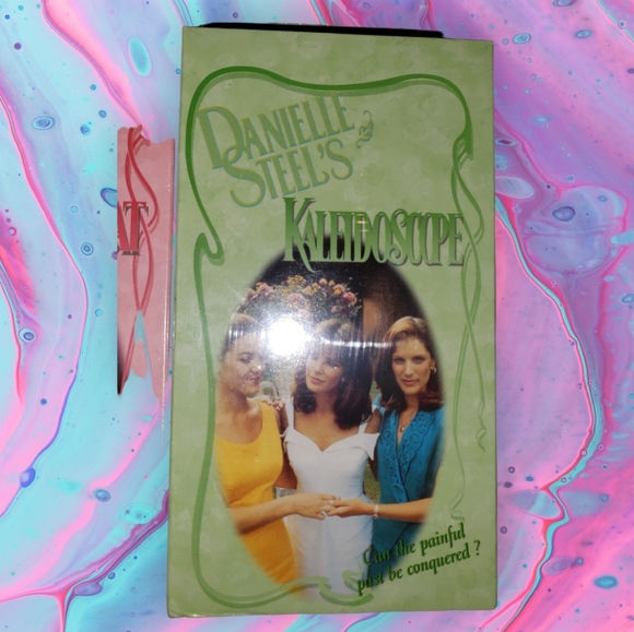 BNIB SEALED set of 4 Danielle Steel's romance movies - Picture 3 of 13